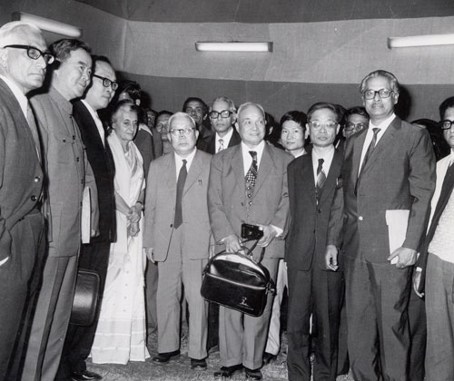 李薰率团访问印度，受到总理英迪 拉.甘地夫人接待